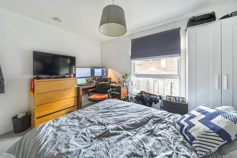Flat 2, 2 Moresby Walk, London, SW8 3AU