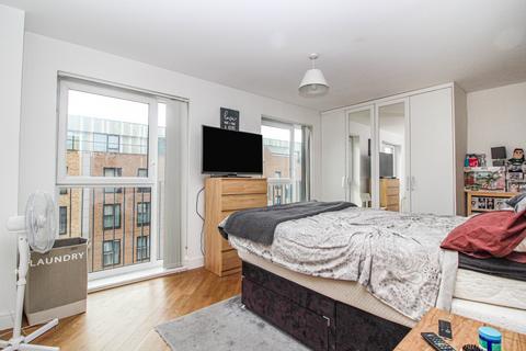 2 bedroom apartment to rent, Maxwell Road, Romford, Essex, RM7