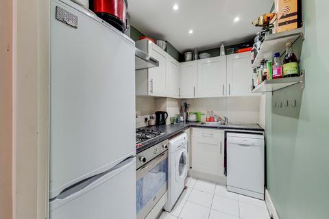 2 bedroom flat for sale - Sinclair Road, London, W14