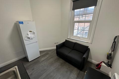 undefined, Flat 1, 21 High Street, CV31 1LN