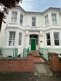 undefined, Room 1 Single Room- Acorn House, Russell Terrace, L/Spa, CV31 1HE