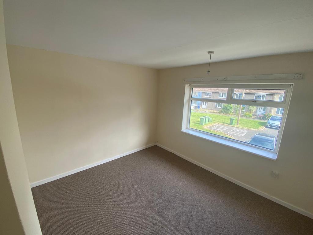 Sackville Close, Immingham DN40 3 bed semidetached house £675 pcm (£156 pw)
