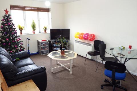 2 bedroom apartment for sale - Prestatyn Close, Stevenage, Hertfordshire, SG1