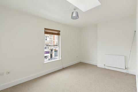 3 bedroom flat to rent, Whiteladies Road, Clifton, BS8