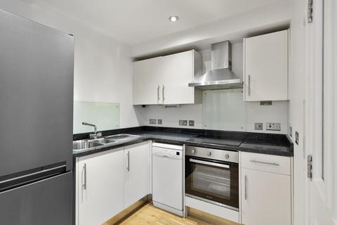 3 bedroom flat to rent, Whiteladies Road, Clifton, BS8