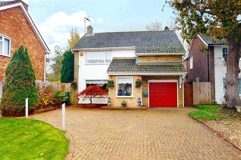 7 Curlew Crescent, Basildon, SS16 5HR