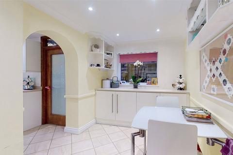 7 Curlew Crescent, Basildon, SS16 5HR