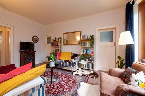 3 bedroom apartment for sale - 36 0/1 Dorchester Avenue, Glasgow, G12 0EE