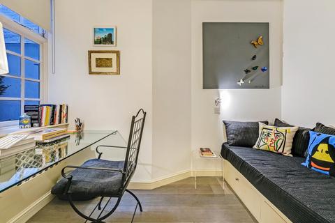 2 bedroom apartment for sale - Ennismore Gardens, London, SW7