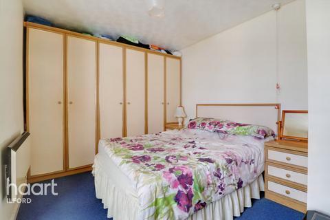 1 bedroom apartment for sale - Riverdene Road, Ilford