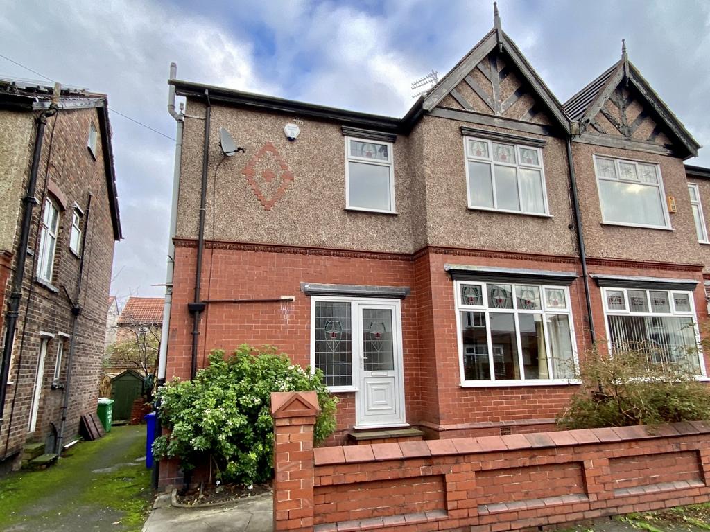 Veronica Road, Didsbury, Manchester, M20 4 bed semidetached house £1,850 pcm (£427 pw)