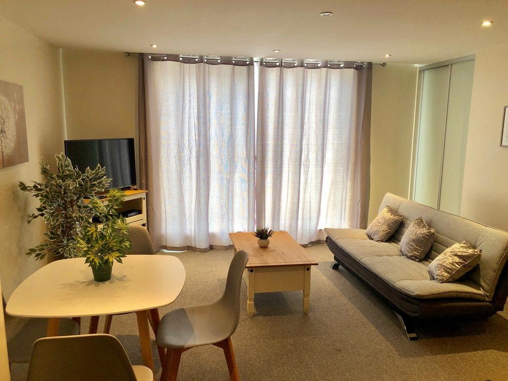 1 bed furnished Property for rent