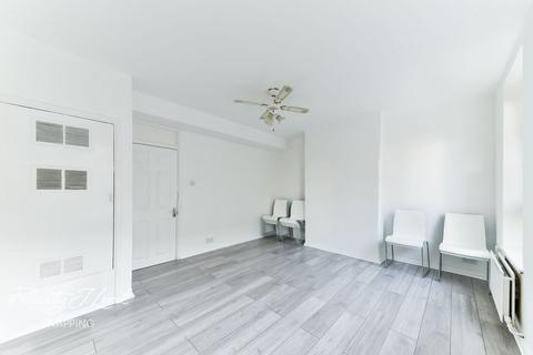 3 bedroom flat for sale - Frobisher House, Watts Street, London, E1W