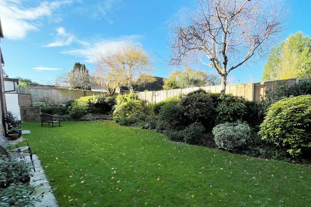 6-Communal Gardens