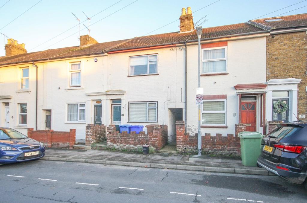 Ufton Lane, Sittingbourne 3 bed house £1,150 pcm (£265 pw)