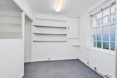 1 bedroom flat for sale, Chester Square Mews, London, SW1W