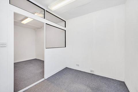 1 bedroom flat for sale, Chester Square Mews, London, SW1W