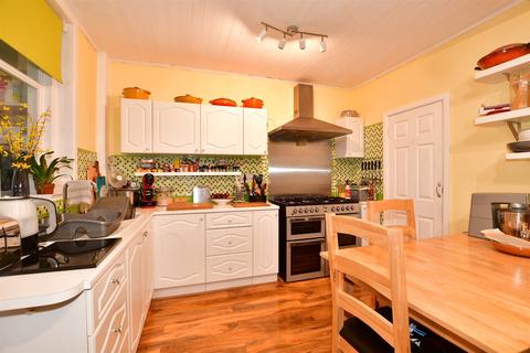 14 Gladstone Road, Folkestone, CT19 5NQ