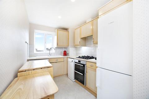 2 bedroom penthouse to rent - Quayside Court, Abbotshade Road, London, SE16