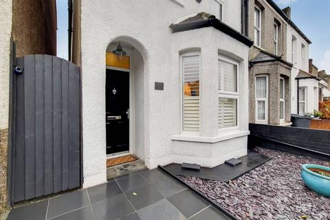 4 bedroom end of terrace house for sale - Leonard Road, Streatham, London, SW16