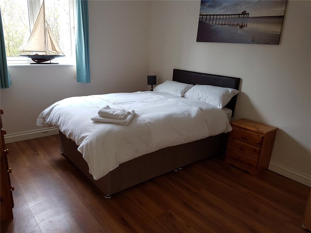 Oak Lodge, Lower Lakes, Chilton Trinity, Bridgwater, TA5 1 bed property