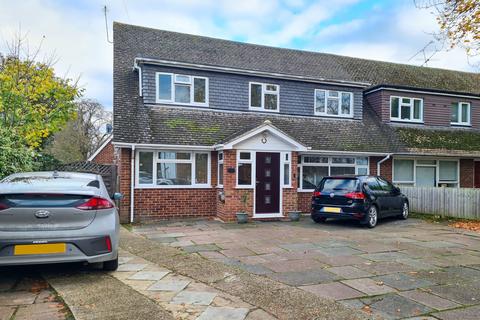 42 Welley Road, Wraysbury, Staines-upon-thames, TW19 5DJ