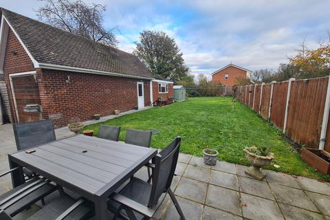 42 Welley Road, Wraysbury, Staines-upon-thames, TW19 5DJ