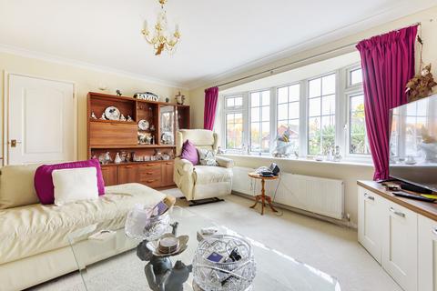 3 bedroom detached house for sale - Storrington - popular area