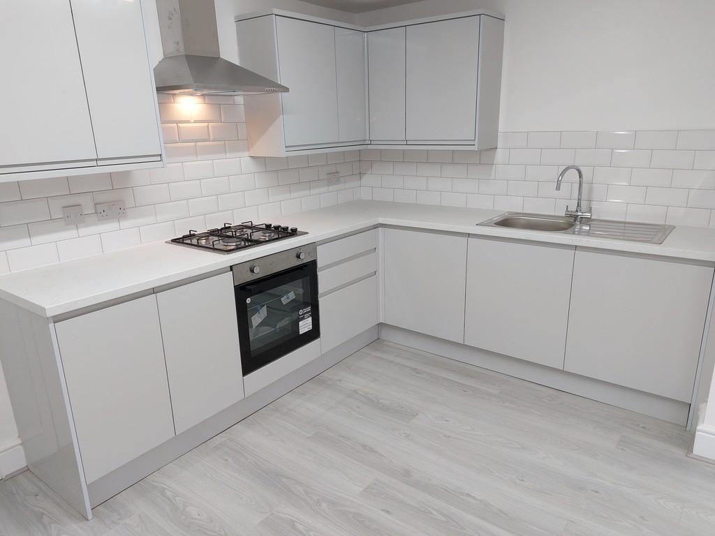 Nuttall Avenue, Whitefield, Manchester 3 bed semidetached house £