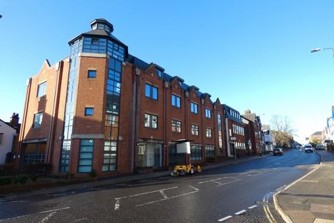 Studio to rent, Edinburgh House, Central St Albans