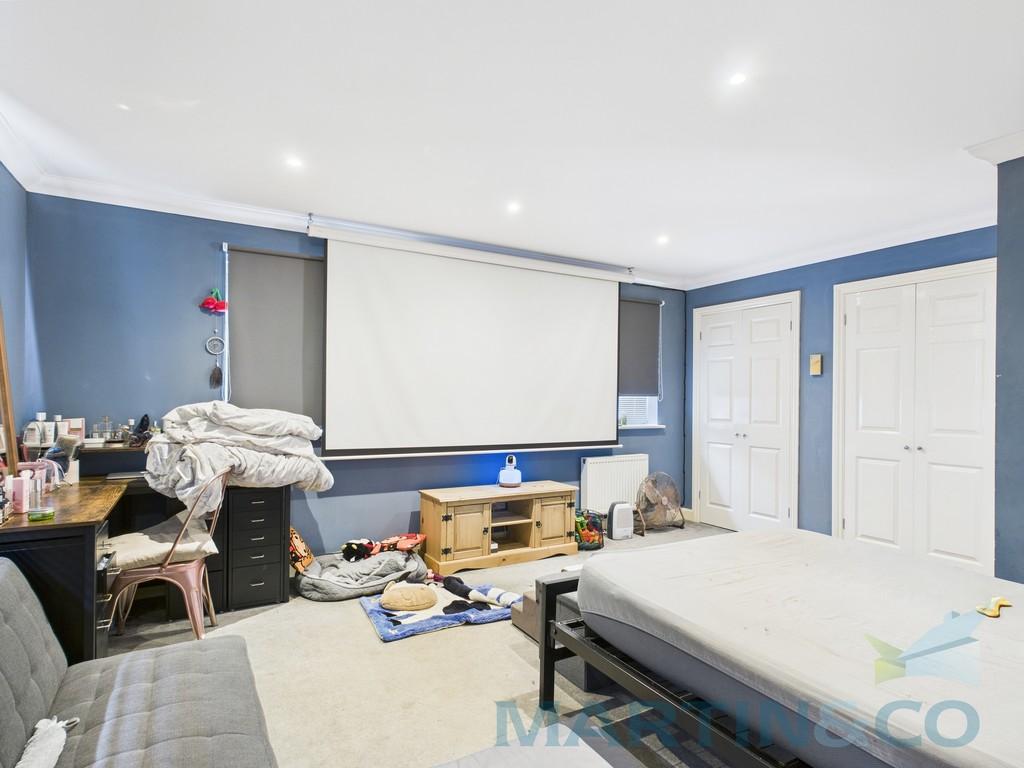 Bedroom 3 Pic 1