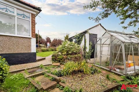 2 bedroom semi-detached bungalow for sale - Heather Close, Rise Park, Romford