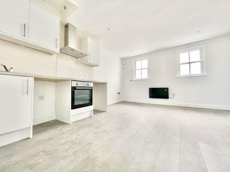 New Cross Road, SE14 1 bed apartment to rent £1,322 pcm (£305 pw)