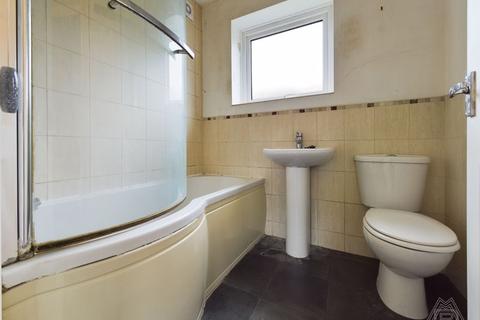 16 Cullen Square, South Ockendon, RM15 6AB