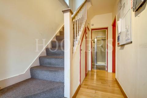 4 bedroom semi-detached house for sale, Tanfield Avenue, London, NW2