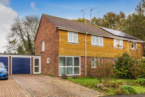 3 bedroom semi-detached house for sale - Chestnut Copse, Oxted, RH8