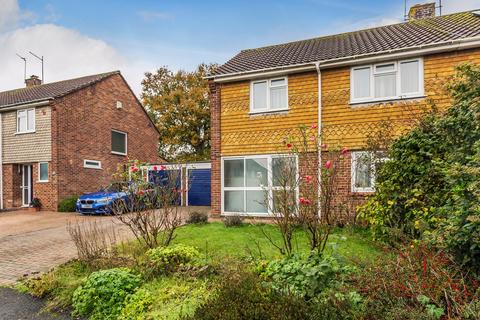 63 Chestnut Copse, Oxted, RH8 0JJ