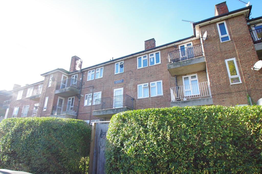 Lindrick House, Ainsdale Road, SOUTH... 1 bed flat £950 pcm (£219 pw)