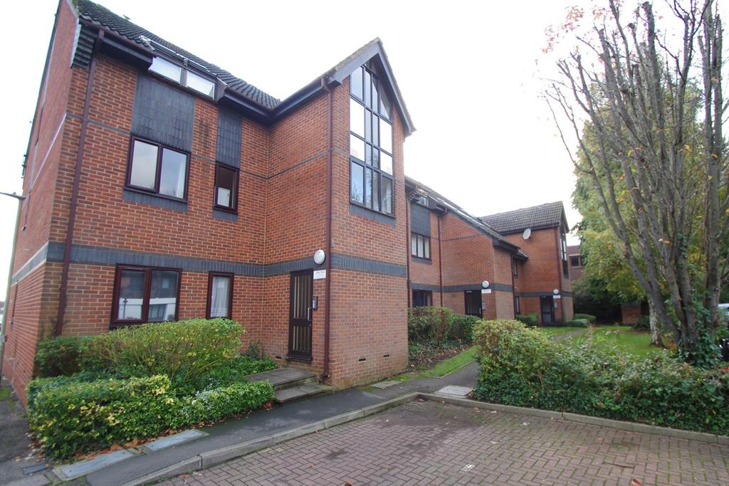 Elton Park, Langley Road, WATFORD, WD17 1 bed flat £1,100 pcm (£254 pw)