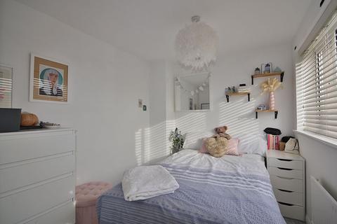 38 Colwell Drive, Witney, OX28 5NQ