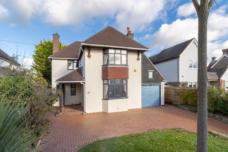 Oakhill Road, Horsham 4 bed detached house £800,000