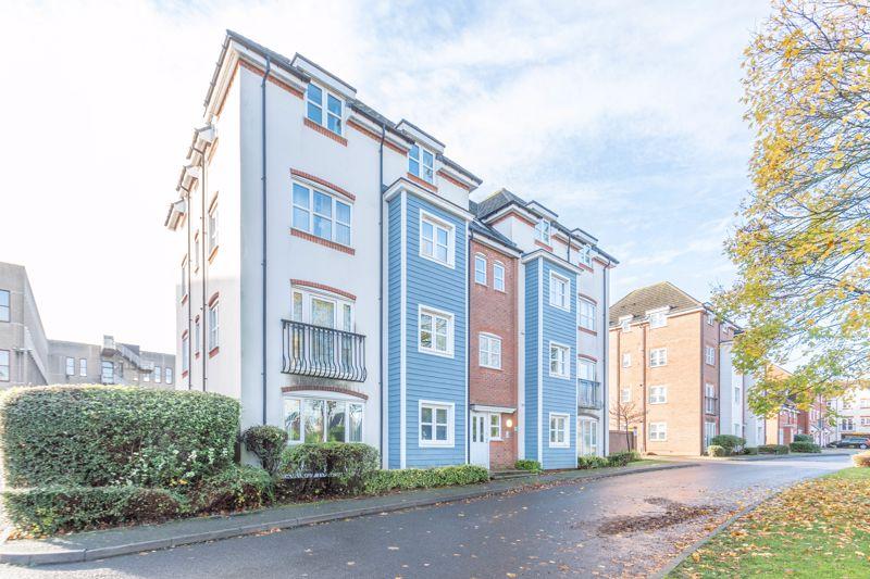 Shottery Close, Ipsley, Redditch 2 bed apartment £150,000