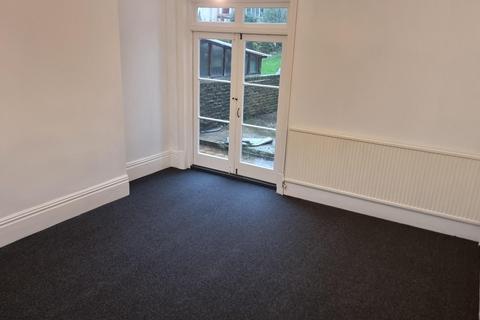 5 bedroom terraced house to rent, Folkestone Road, Dover