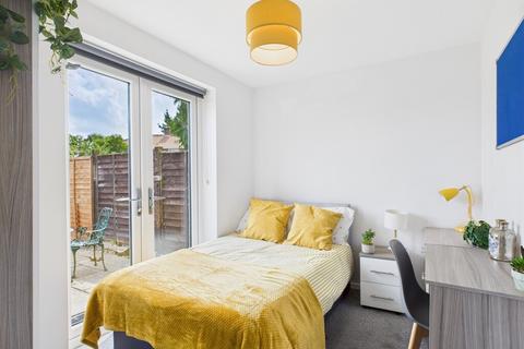 5 bedroom terraced house to rent, Darrell Place