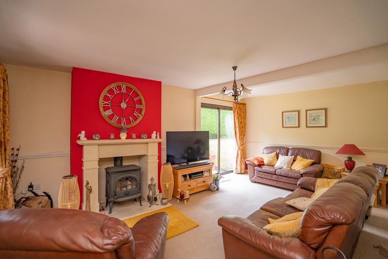 Lower Howsell Road, Malvern, Worcestershire, WR14 1UX 3 bed detached