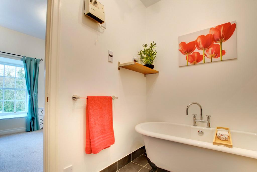 En Suite Bathroom