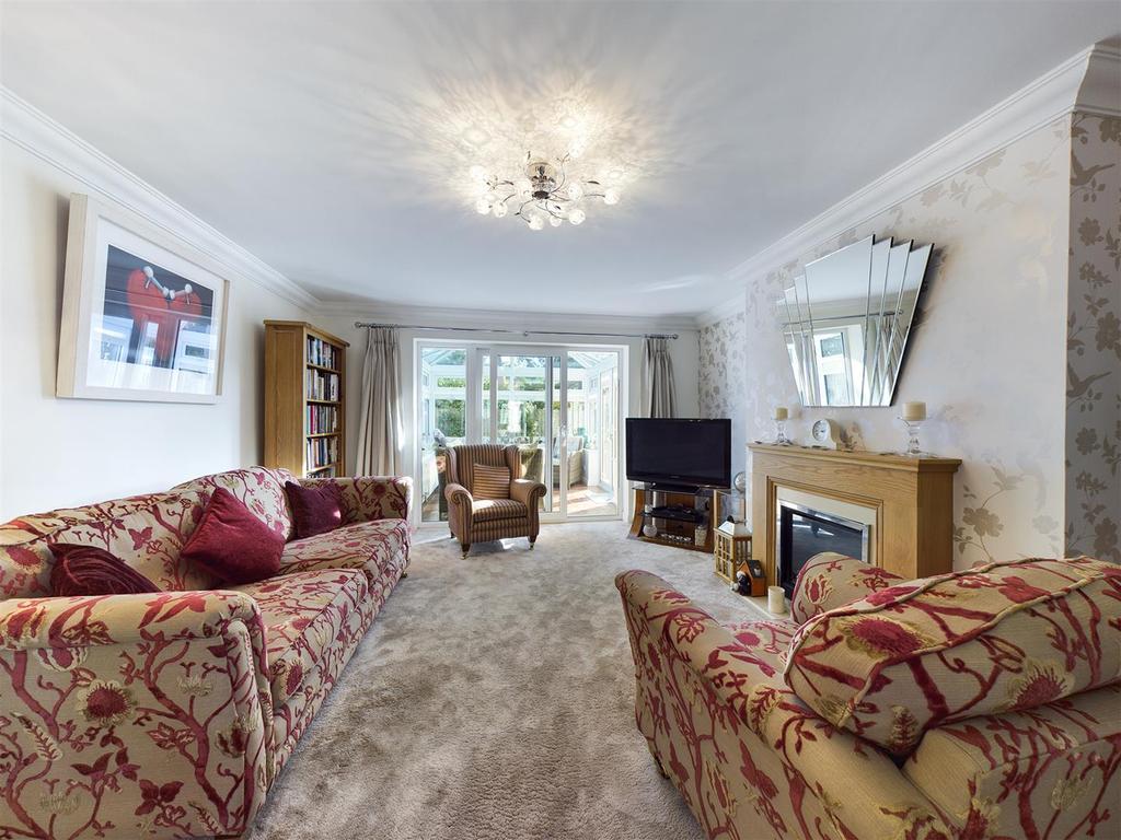 The Horseshoe, Driffield 2 bed detached bungalow £340,000