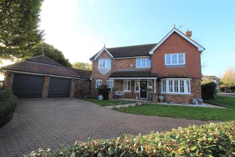 4 bedroom detached house for sale - Court Tree Drive, Eastchurch, Sheerness