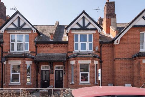 6 bedroom house to rent - St Martins Terrace, Canterbury