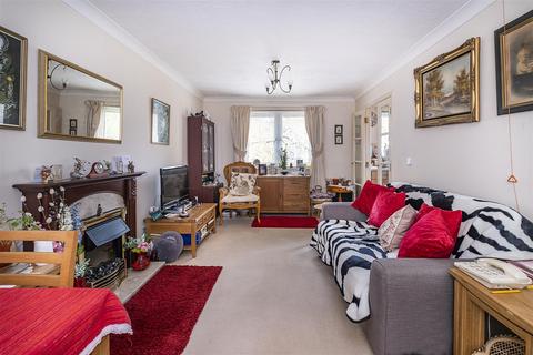 1 bedroom flat for sale - The Parade, Epsom